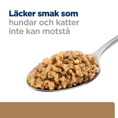 Text: Läcker smak som hundar och katter inte kan motstå. Bild på en sked med våtfoder.