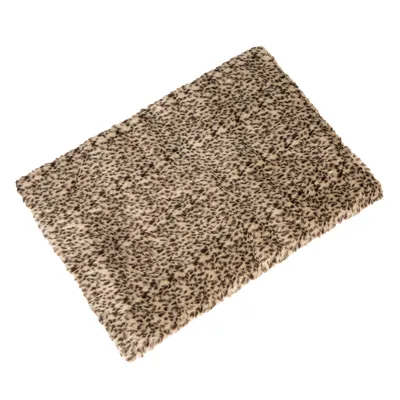 Rechteckige Tiermatte mit Leopardenmuster, weiche Oberfläche aus Kunstfell.