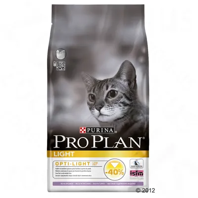 Purina Pro Plan Light macskaeledel csomagolás, OPTI-LIGHT, -40% zsírtartalom, pulykahússal. ISFM logó látható a csomagon.