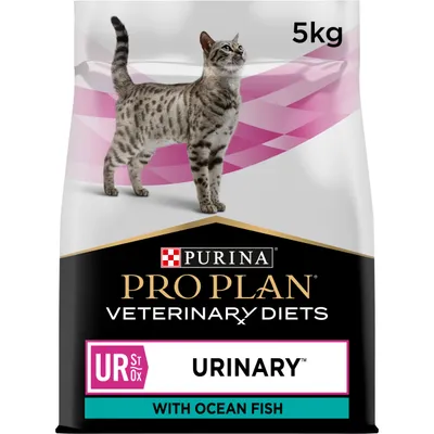 Purina Pro Plan Veterinary Diets UR St/Ox Urinary with Ocean Fish dry cat food, 5kg bag, visible branding and product name on packaging.