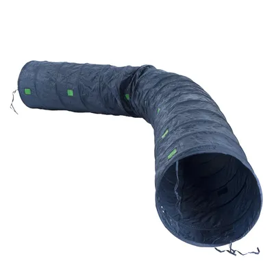 Túnel de agilidad para mascotas, color azul oscuro con detalles verdes, material textil flexible y estructura circular, curvado en ángulo recto.
