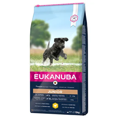 Eukanuba Junior hrană uscată pentru rase mari și foarte mari, bogată în carne proaspătă de pui. Vârstă: 12-18 luni și 14 luni-2 ani. Ambalaj: 15 kg.