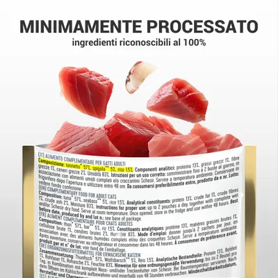 Testo: 'MINIMAMENTE PROCESSATO, ingredienti riconoscibili al 100%'. Etichetta visibile: alimento complementare per gatti adulti, composizione: tonnetto 57%, spigola 5%, riso 15%.