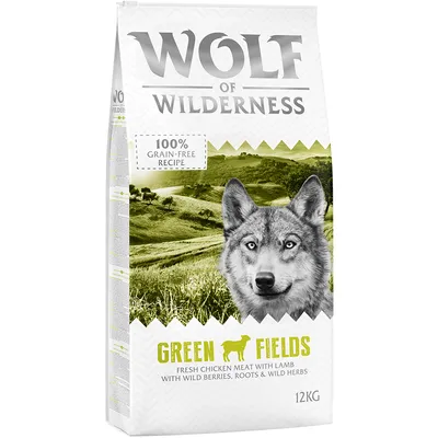 Wolf of Wilderness Green Fields, 100% grain-free recipe, fresh chicken meat with lamb, wild berries, roots & wild herbs, 12 kg. Texte en anglais.