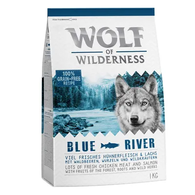 Wolf of Wilderness Blue River koiranruokapakkaus, 1 kg. Teksti: 100% grain-free recipe, lots of fresh chicken meat and salmon with fruits of the forest, roots and wild herbs.