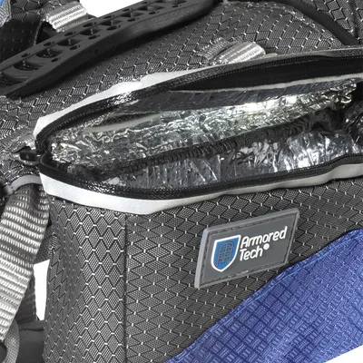 Armored Tech laukku, jossa eristetty sisätila ja kestävä harmaa ulkomateriaali. Näkyvä vetoketju ja heijastavat yksityiskohdat.