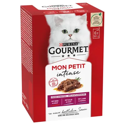 Confezione Purina Gourmet Mon Petit Intense, 6x50g, con manzo, vitello e agnello. Immagine di gatto bianco e strisce di carne in salsa. Testo visibile in tedesco e francese.
