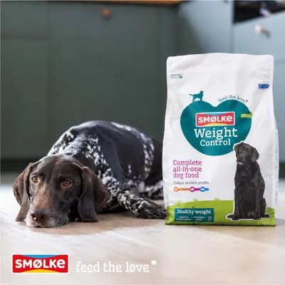 SMØLKE Weight Control Complete all-in-one dog food, Unique protein profile, healthy weight, 12 kg. Slogan: feed the love.