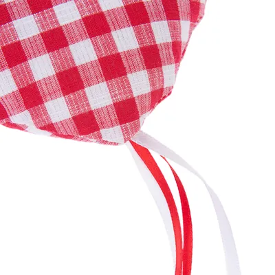 Punainen ja valkoinen ruudullinen kangaskuvio punaisilla ja valkoisilla nauhoilla, yksityiskohtainen näkymä.