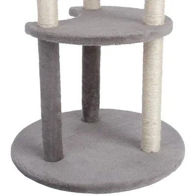 Árbol rascador con base de felpa gris y dos niveles, postes parcialmente envueltos en sisal.