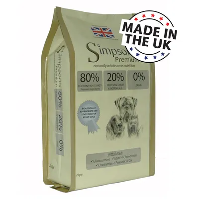 Simpsons Premium, 2 kg. 80 % kuracie/ryba/morka, 20 % ovocie/zelenina/bylinky, 0 % obilniny. Vyrobené vo Veľkej Británii. S glukosamínom, MSM, chondroitínom, brusnicami, prebiotikami FOS.