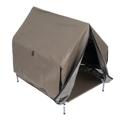 Bruine tent met metalen frame en verhoogde bodem, geschikt voor buitengebruik. Voorkant open, zijkanten met gaasramen.