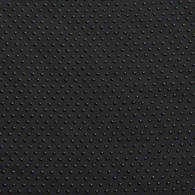 Musta materiaali, liukumaton pinta ja pienet nystyrät, sopii turvalliseen otteeseen.