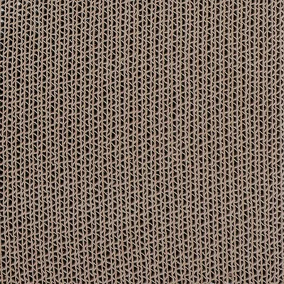 Krupan prikaz smeđe valovite kartonske ploče sa saćastom strukturom, pogodna za grebalice ili ambalažni materijal.
