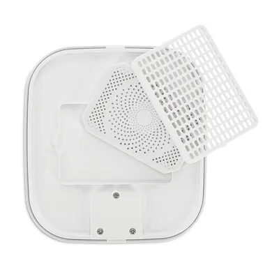 Weisser Filtereinsatz mit zwei austauschbaren Gittern, geeignet für Luftreinigung oder Belüftungssysteme.