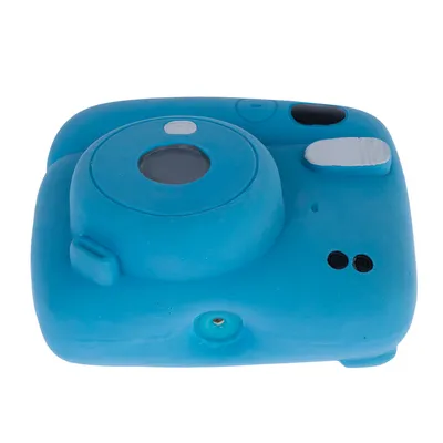 Igrača kamera iz modre plastike z belimi in črnimi poudarki, primerna za hišne ljubljenčke.