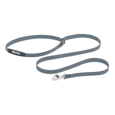 Ruffwear Hundeleine in Blau mit verstellbarem Gurt und Metallkarabiner. Geeignet für Spaziergänge und Outdoor-Aktivitäten.