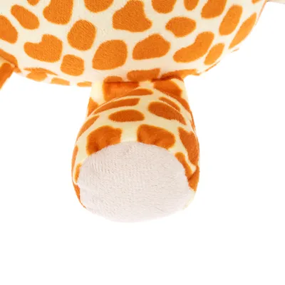 Plysdyr med gult girafmønster og hvid underside, egnet til kæledyr.