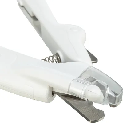 Weisse Krallenschere mit Metallklingen und transparentem Schutz, geeignet für präzises Schneiden von Tierkrallen.