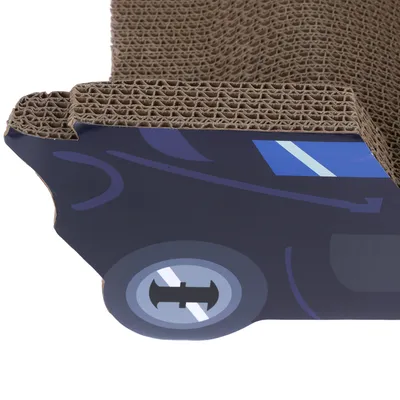 Krabplank van golfkarton met auto-ontwerp, detailweergave van de structuur en blauwe voertuiggrafiek.