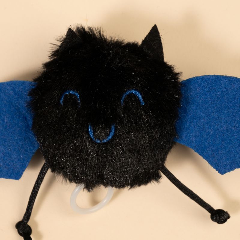 TIAKI Vibrating Bat with Retracting Pull String Cat Toy