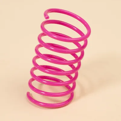 Pinkfarvet plastikspiral, egnet som legetøj eller tilbehør.