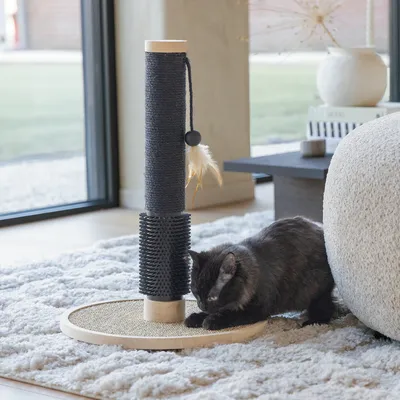 Designed by Lotte griffoir en bois Fida