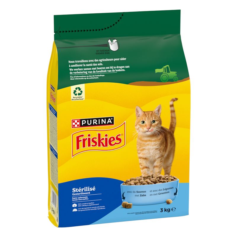 PURINA Cat Friskies Sterilized s lososom, tuniakom a zeleninou