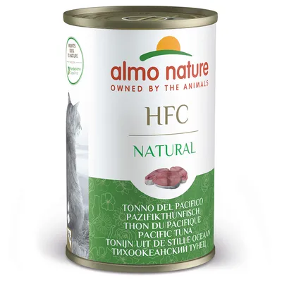 Almo Nature HFC Natural tichomořský tuňák. Obrázek kočky a kousků tuňáka na plechovce.
