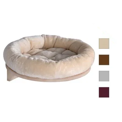 Rund kattbädd i beige plysch med träram, fyra färgalternativ visas: beige, brun, grå och vinröd. Material: trä och tyg.