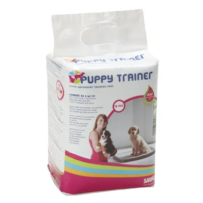 Emballage Puppy Trainer, tapis éducateurs super absorbants pour chiots, taille large 60 x 45 cm, 15 pièces, marque Savic. Texte en anglais et images de deux chiots visibles. Emballage Puppy Trainer, tapis éducateurs super absorbants pour chiots, taille large 60 x 45 cm, 15 pièces, marque Savic. Texte en anglais et images de deux chiots visibles.