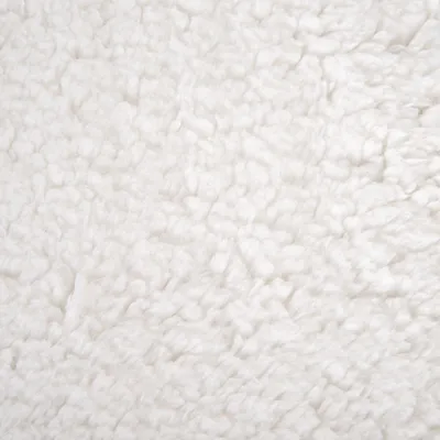 Nahaufnahme von weissem, flauschigem Material, möglicherweise geeignet für Haustierbetten oder Decken.