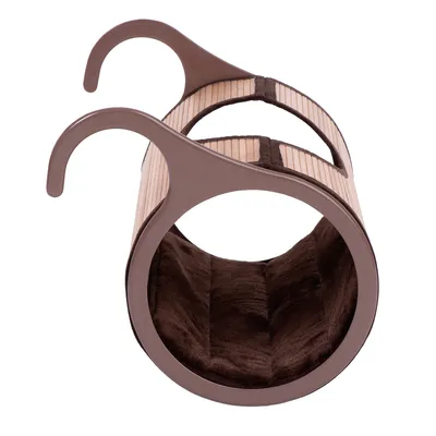 Tunnel cylindrique pour chat, structure en plastique marron et panneaux imitation bois, intérieur doublé de tissu doux, deux crochets d’accroche visibles sur le dessus.