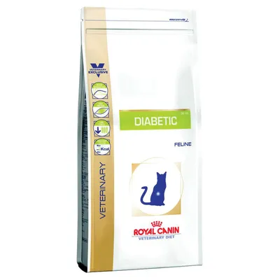 Bag labelled diabetic, veterinary exclusive, with icons for protein, fibre, low starch, reduced calories. Text includes feline and Royal Canin Veterinary Diet.