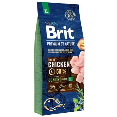 Brit Premium by Nature, csirke formula nagytestű junior kutyáknak 45-90 kg, 50% csirke, GMO-mentes, XL méret, természetes összetevőkkel, például áfonya és gyógynövények.