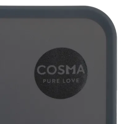 Cosma Pure Love. Brändilogo harmaalla taustalla.