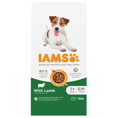 Confezione di crocchette per cani IAMS With Lamb, 80% proteine animali, 1+ anni, taglia S/M fino a 25 kg, 12 kg. Testo visibile: Advanced Nutrition your dog needs, 100% Complete & Balanced Nutrition.