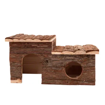 Maison pour petits animaux en bois brut, deux entrées de formes différentes, toit à deux niveaux, matériau visible : bois avec écorce.
