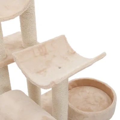 Arbre à chat beige avec poteaux en sisal, plateforme incurvée et panier rond rembourré, revêtement en tissu doux visible.