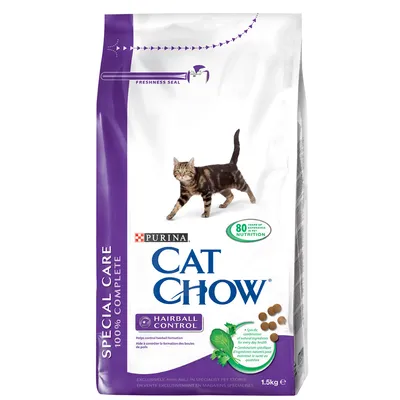 Pungă hrană uscată pentru pisici Purina Cat Chow Hairball Control, 1,5 kg. Text vizibil: Special Care 100% Complete, 80 Years of Nutrition, Hairball Control.