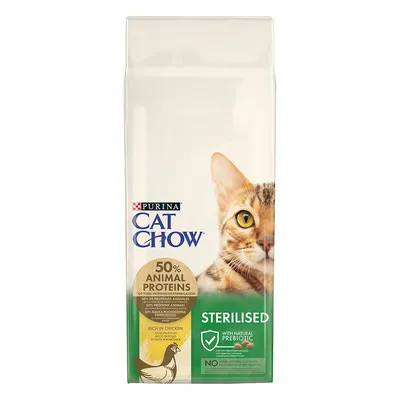 Purina Cat Chow Sterilised, 50% animal proteins, rich in chicken, with natural prebiotic. Na opakowaniu widoczny kot i grafika kurczaka.