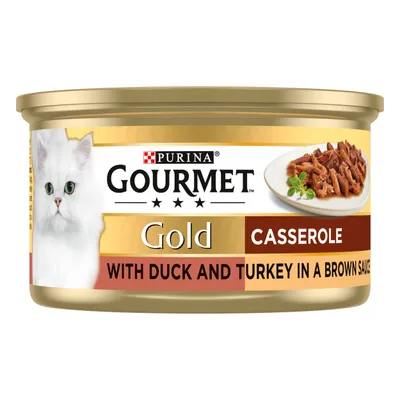 Gold casserole with duck and turkey in a brown sauce, shown on product tin with image of shredded meat on a plate.