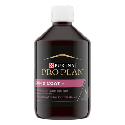 Purina Pro Plan Skin & Coat+ bottle, label text: helps promote skin health, helps coat glossiness and softness. French translation also visible on label.