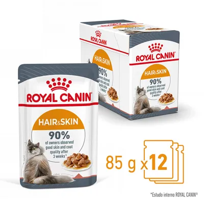 Royal Canin Hair & Skin, embalagem de 12 saquetas de 85 g. Texto visível: '90% of owners observed good skin and coat quality after 3 weeks*'. Imagem de um gato e comida húmida. Royal Canin Hair & Skin, embalagem de 12 saquetas de 85 g. Texto visível: '90% of owners observed good skin and coat quality after 3 weeks*'. Imagem de um gato e comida húmida.