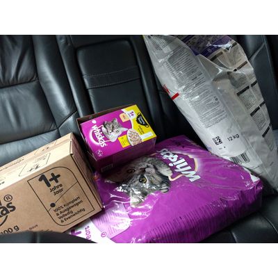 Whiskas 14kg and Royal Canin 10kg