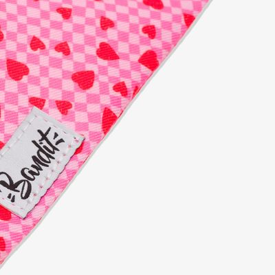 Bandana pour chien imprimé à carreaux roses et coeurs rouges Sans laisse Sa