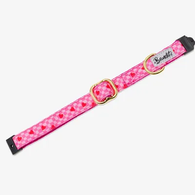 French Bandit - Collier pour chat imprimé à carreaux roses et coeurs rouges