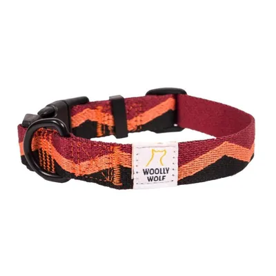 Woolly Wolf Collier Peaks Cranberry