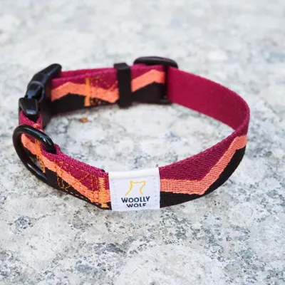 Woolly Wolf Collier Peaks Cranberry