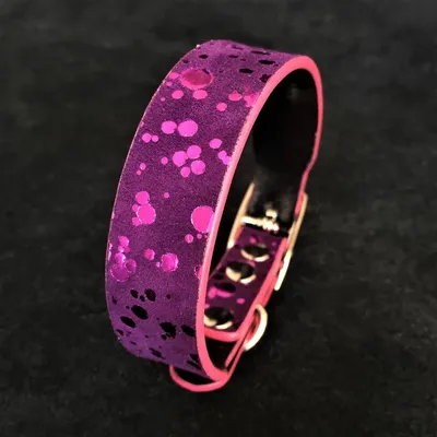 Bestia Custom Dog Gear - Le collier pour chiot Viola Drops Bestia Custom Dog Gear - Le collier pour chiot Viola Drops